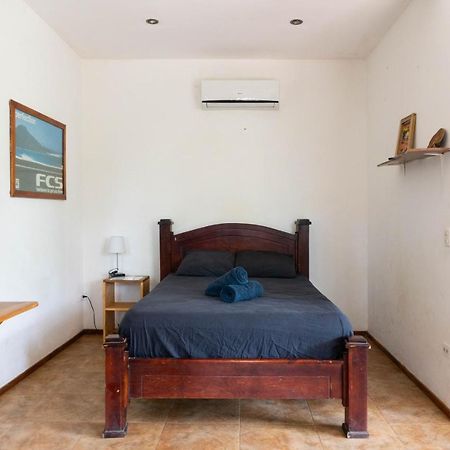 Chicama : Burnt Toast Surfcamp Lägenhet Nosara Exteriör bild